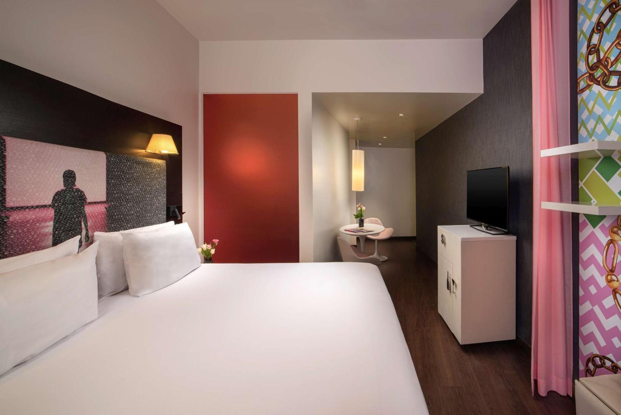 Quarto Nhow Premium com Cama de Casal ou 2 de Solteiro